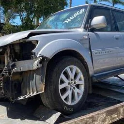 SUCATAMitsubishi Pajero TR4 2012 2.0 Flex 5p  PARA RETIRADA DE PEÇAS